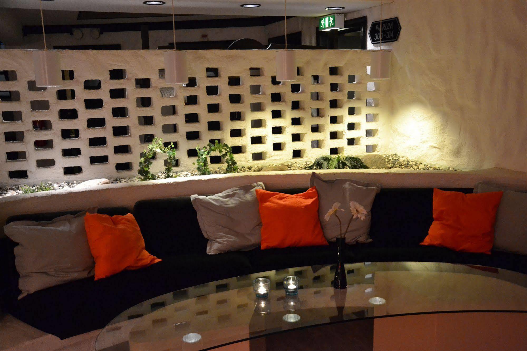 Hotel Smaland Skillingaryd Esterno foto